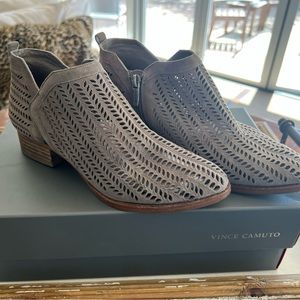 Vince Camino VV-Cammy Taupe Suede Booties Size 7M